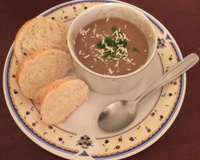 Caldo de feijão à moda goiana