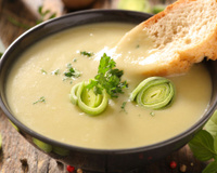 Sopa creme de alho poró