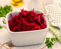 Beterraba-palha é o crouton saudável que vai salvar a sua salada; veja como fazer na airfryer