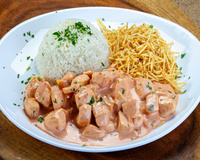 Strogonoff SEM CREME DE LEITE é possível e fica uma delícia: receita muito fácil de fazer e bem barata, aprenda agora!