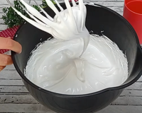 Adeus chantilly, bye-bye chantininho: cobertura para bolos de leite condensado com apenas 2 ingredientes é rápida, fácil e econômica