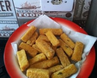 Polenta frita crocante