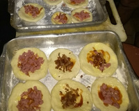 Esfirra aberta de carne