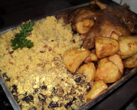 Frango à moda caipira ,com batatas e arroz