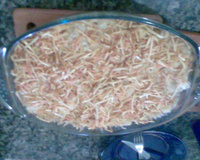 Macarrão com atum ao molho branco e queijo mussarela