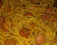 Macarrão rápido de salsicha