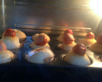 Pão de queijo com salsichas