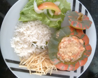 Abóbora recheada com creme de camarão