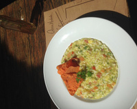 Risoto de abacate com crocante de milho e páprica