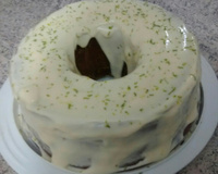 Bolo verdinho com creme de Limão