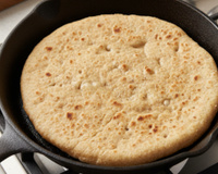 Pronto em 5 minutos: a receita de pão integral na frigideira, sem glúten e sem farinha, para um lanche rápido