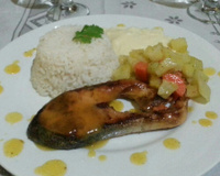 Salmão ao molho de maracujá