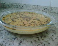 Torta mousse de maracujá com ganache de chocolate