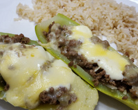 Canoa de abobrinha recheada com carne moída