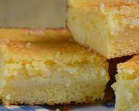 Bolo de fubá cremoso com queijo ralado no liquidificador: fácil, rápido e delicioso assim só na receita do TudoGostoso