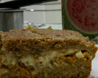 Torta integral com recheio de cenoura e queijo branco