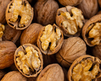 Como saber se as nozes estão frescas: o truque simples dos chefs ouvindo o som