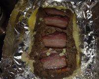 Rocambole de carne recheado