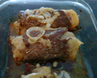 Filé recheado ao purê de mandioca