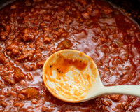 Como fazer um autêntico molho à bolonhesa? Receita tradicional leva um ingrediente que muitos esquecem