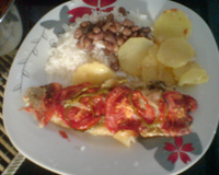 Batatas com filé de meluza ao forno