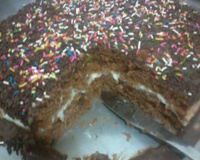 Bolo de chocolate com recheio de coco