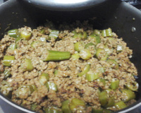 Carne moída com quiabo