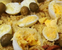 Espaguete com linguiça calabresa no molho