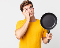 Inacreditável, mas verdade: as pessoas só agora estão descobrindo para que serve o furo da panela