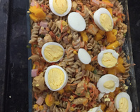 Salada mista light com macarrão integral