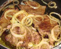 Carne de sol com cebolas