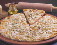 Pizza de frango com catupiri: receita deliciosa