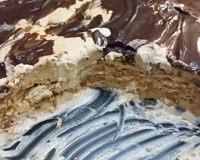 Torta gelada de café com paçoca