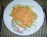 Macarrão fusilli com queijo minas fresco
