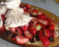 Pavê com morangos e bis branco