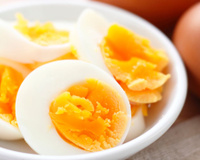 Ovos cozidos: veja por que sempre é preciso adicionar sal à água do cozimento, segundo a ciência