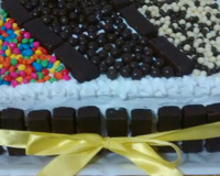 Bolo de aniversário de pêssego