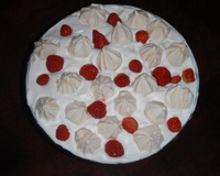 Merengue de morangos e pêssegos cremoso