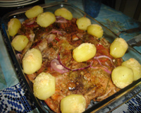 Atum ao forno com batatas gratinadas