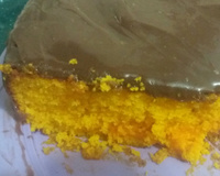 Bolo de cenoura com cobertura de chocolate