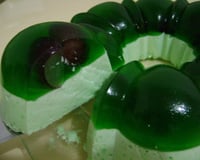 Gelatina de limão com uva