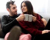 Nem vinho, nem chocolate: esses chás afrodisíacos vão esquentar seu Dia dos Namorados