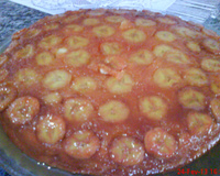 Torta de banana caramelizada