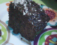 Bolo de chocolate e calda de chocolate