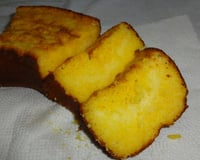 Bolo de milho com leite condensado
