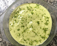 Mousse de abacate com limão