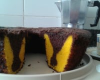 Bolo de cenoura mesclado com chocolate de liquidificador