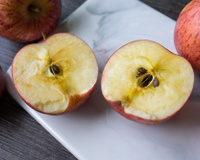 Esse truque de cozinha evita que as frutas escureçam depois de fatiadas
