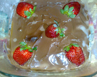 Sobremesa de morango com chocolate