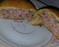 Pão de batata recheado com mortadela